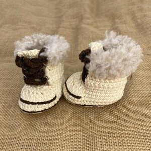 JACKYCO BABY COLLECTION CROCHET,  BEADS BOOTS for Newborn